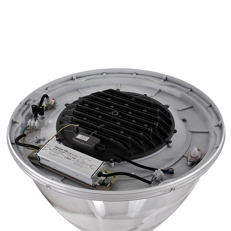 YMLED-6135 Stile europeo con lampada da palo a LED con copertura in PC